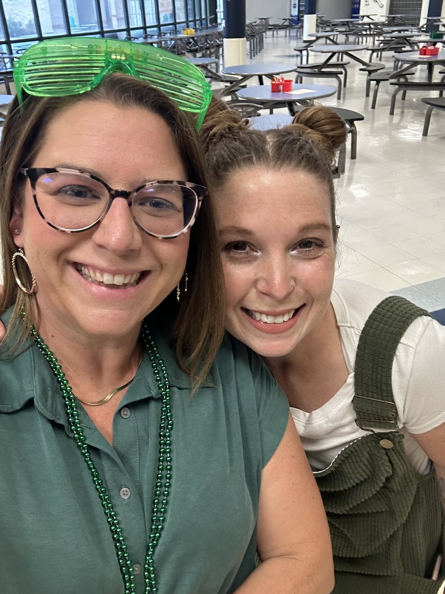 Ashley Ponscheck tweet media