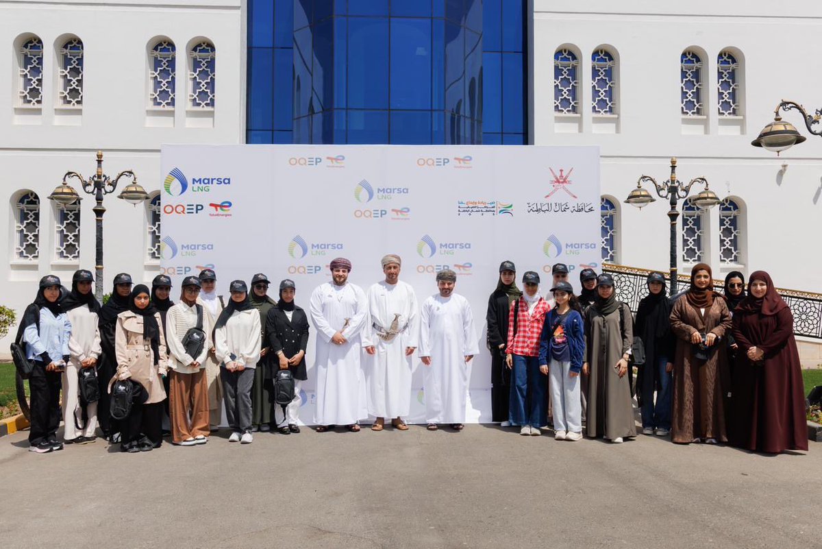 ودَّع سعادة محمد بن سليمان الكندي، محافظ شمال الباطنة، اليوم، 31 طالبا من مدارس المحافظة، قبيل مشاركتهم في المعرض العالمي #إكسبو_أوساكا 2025" في #اليابان، وذلك ضمن فعاليات المراكز الصيفية "صيفنا.. ريادة وإبداع" لعام 2025 التي نظمها مكتب محافظة شمال الباطنة بالتعاون مع الجهات