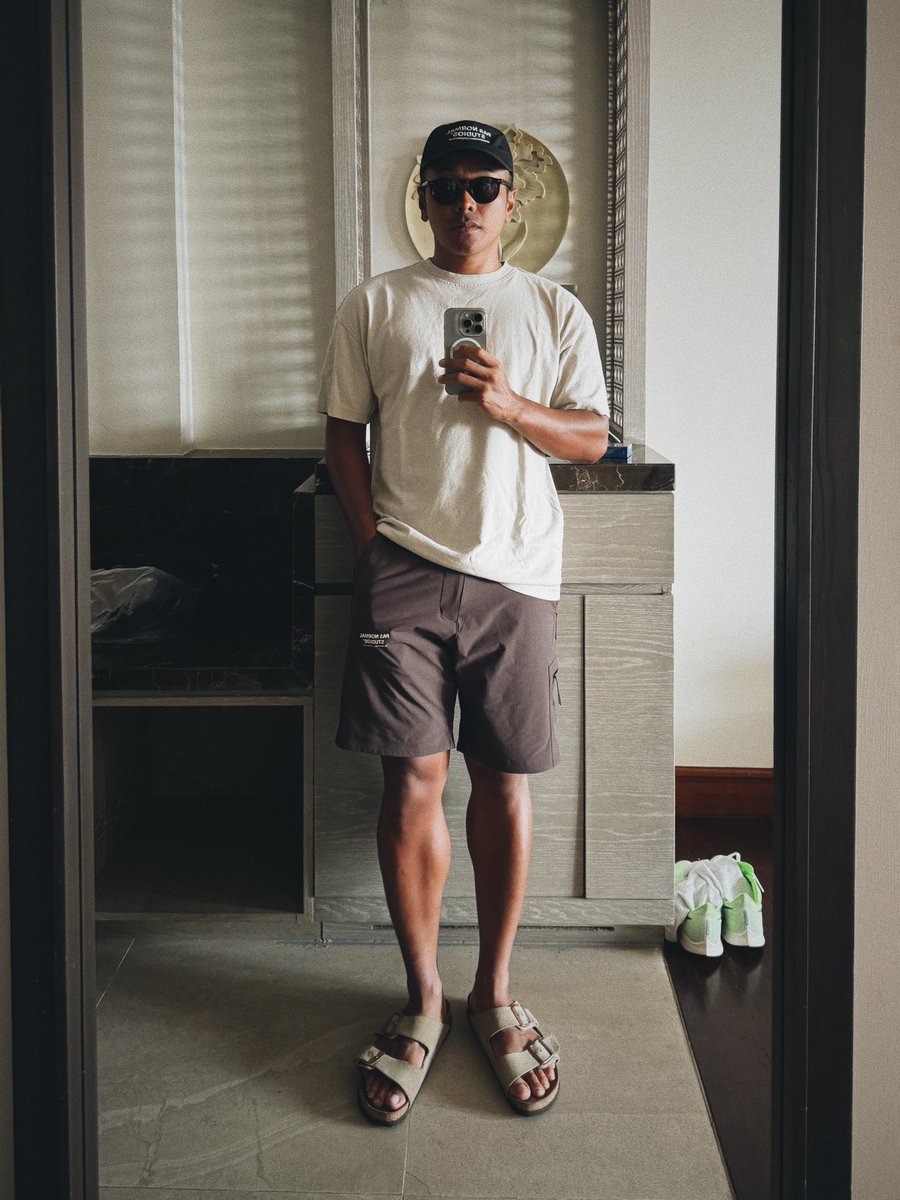 Tropical greenery.
#bali