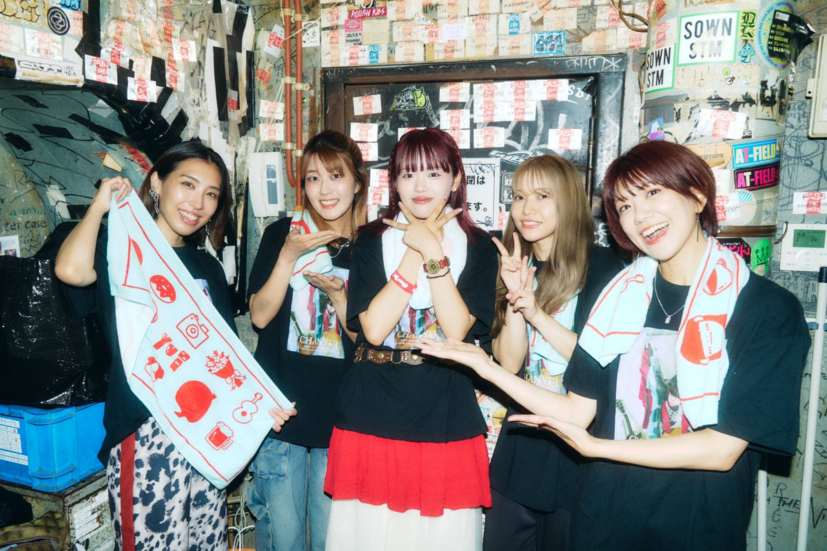 お知らせ📢

/／

「Dear.a（2022ver.）」
下北沢SHELTERでのライブ映像を
ちゃんゆ胃公式YouTubeにてプレミア公開🎥

\＼

08.13（水）20:00〜
🔗youtu.be/9dZJ--Qx9pY