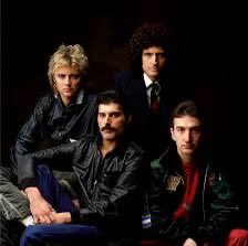 こんばんは

フォロワーさんにお願いがあります🙇‍♂️

今度 貸切の打ち上げがあるんです
その際のリクエスト

ツェッペリン
ディープ・パープル
クイーン
クリーム
をかけて‼️と

わたくしの詳しくない分野かつお客様はリアルタイムで聴いていた方

わたくしのディープ・パープルは
ハイウェイスター