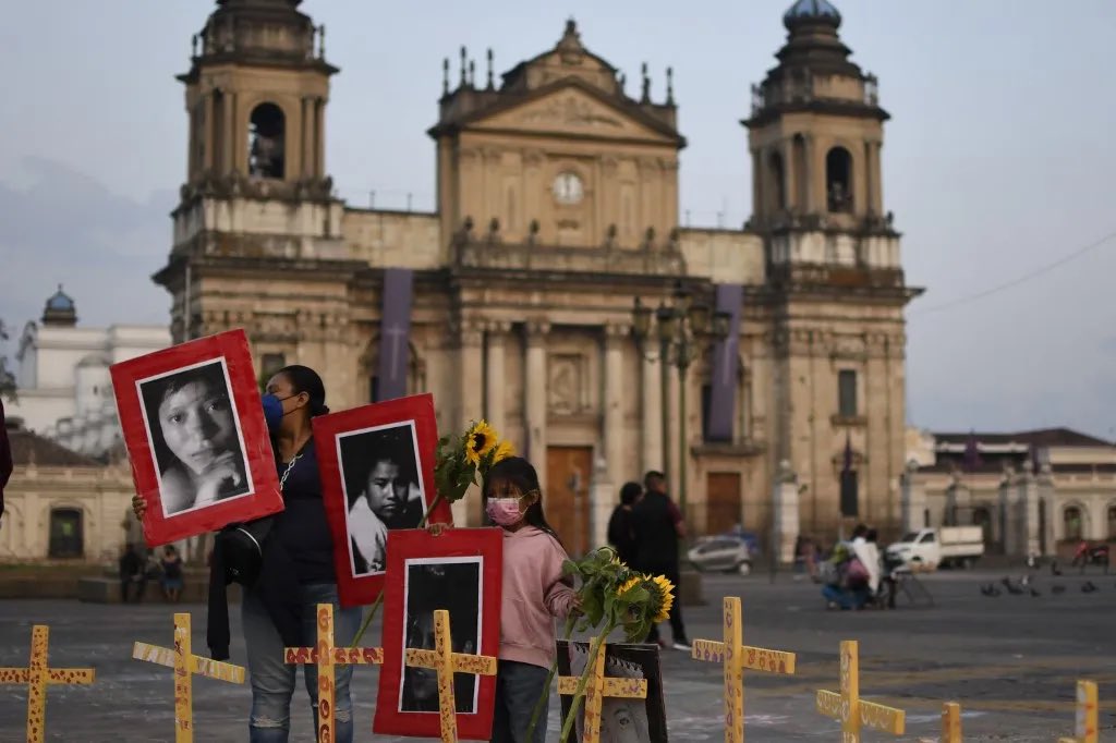 🌼 Hoy es el día de la juventud y está programado que se emita sentencia contra 7  exfuncionarios por su responsabilidad en el incendio del 8 de marzo de 2017 en el Hogar Seguro Virgen de la Asunción. Han pasado más de 8 años de que vimos un crimen de Estado donde 41 niñas bajo