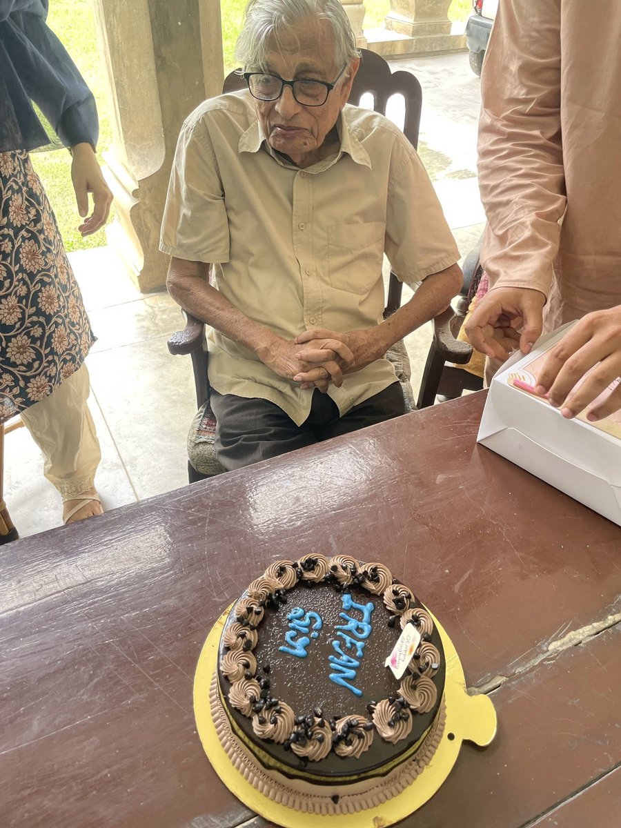 Prof #IrfanHabib, India's top historian of our time turned 94 today. Born on 12 Aug 1931, Prof Habib is known for research on mediaeval &amp; late mediaeval period and his strong stance against majoritarian extremism. Praying for his good health, long life and his continued guidance.