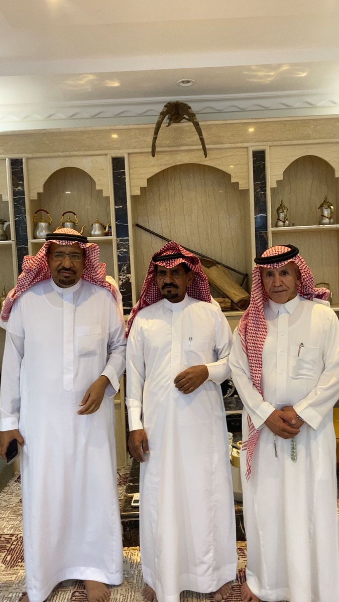 قمنا بزياره هذى المساء لشيخ العفو الاخ ناصر بن فارع السميري البلوي ابوفادي الله يجزاه الف خير انشاءالله على طيبه وطيب هذى البادره العظيمه في العفو عن قاتل ابنه فادي يرحمه الله. فله منى الدعاء بالعوض من الله سبحانه الخالق الباري وجزاه الله الف خير على ماقام فيه من عفو بدون مقابل..