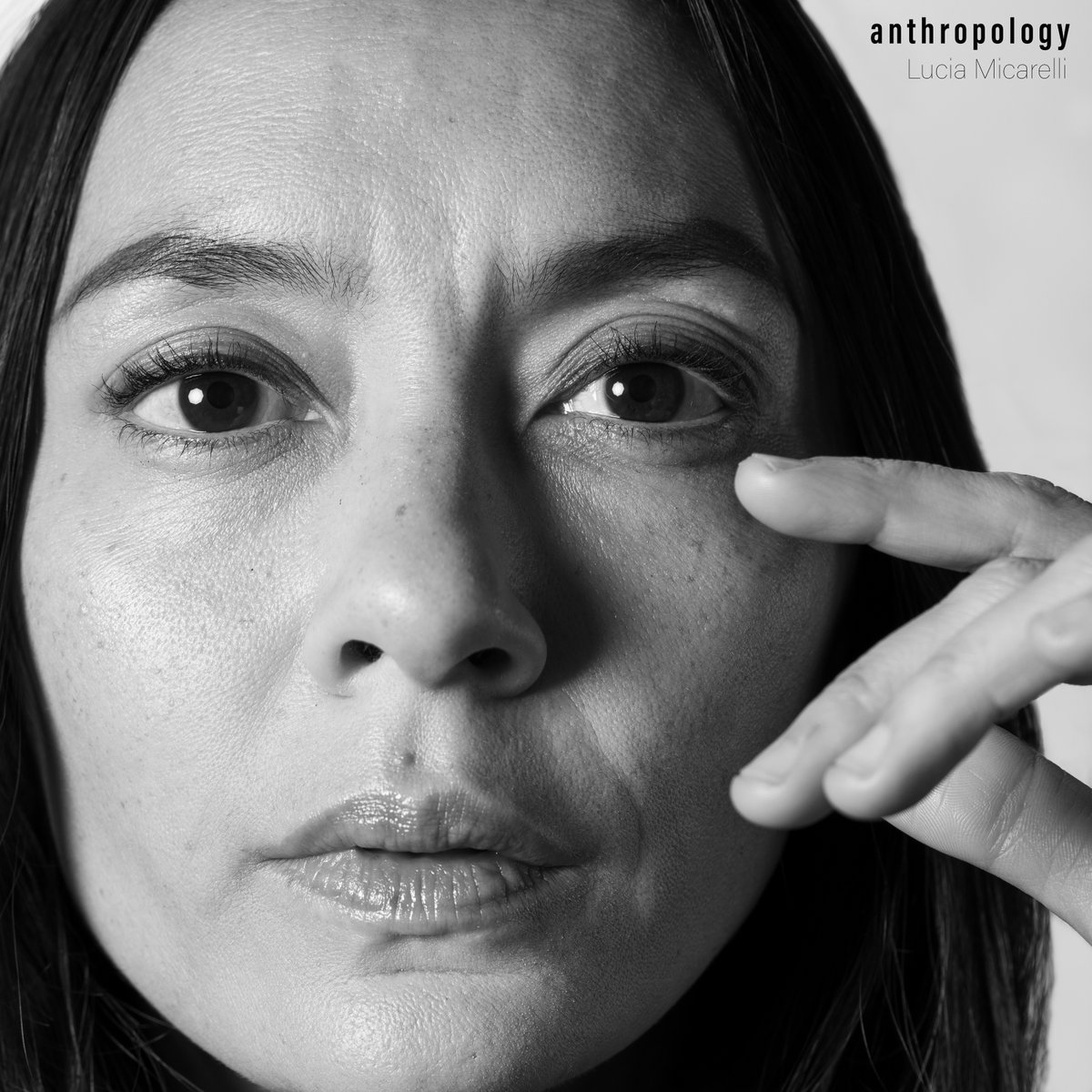 LeBlaBlaCom's tweet photo. Lucia Micarelli a plus d’une corde à son arc. Découverte de son dernier album absolument incroyable et bluffant ! 
https://t.co/T0mL486w3O 

@theloosh https://t.co/4ThYIZXc10