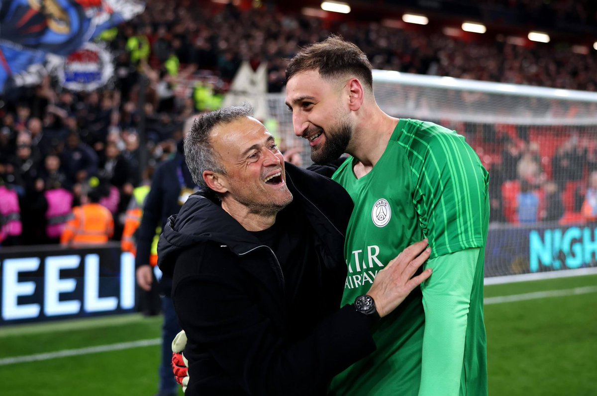 MediaParisien's tweet image. 🚨Luis Enrique sur Donnarumma : 

« C’est MA décision à 100%. Je voulais un profil différent dans les buts. » 🧤

« Gigio reste l’un des meilleurs gardiens du monde. » ❤️💙

@FabrizioRomano