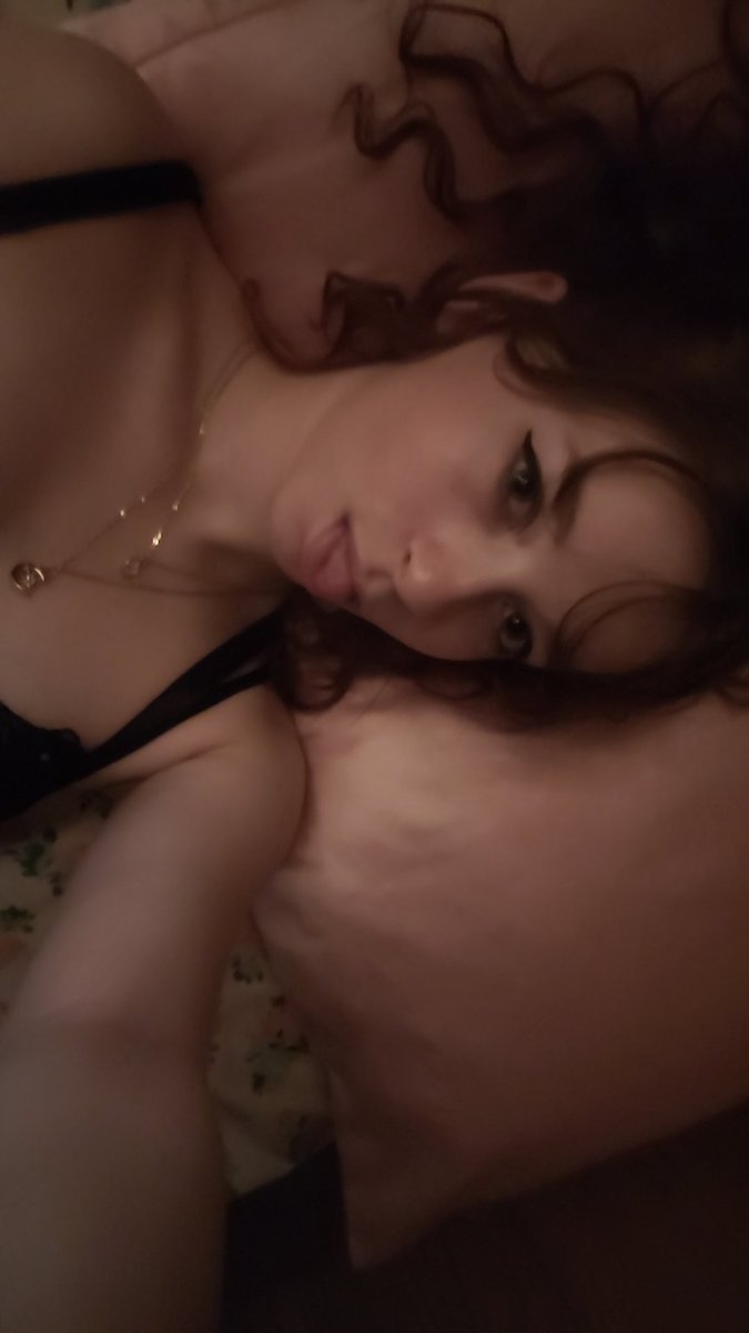 pretty_nixie's tweet photo. Just a little reminder of who you're clocking into your 9-5 for 🤍

Findom femdom paypig cashcow https://t.co/2szF6ZHNKx