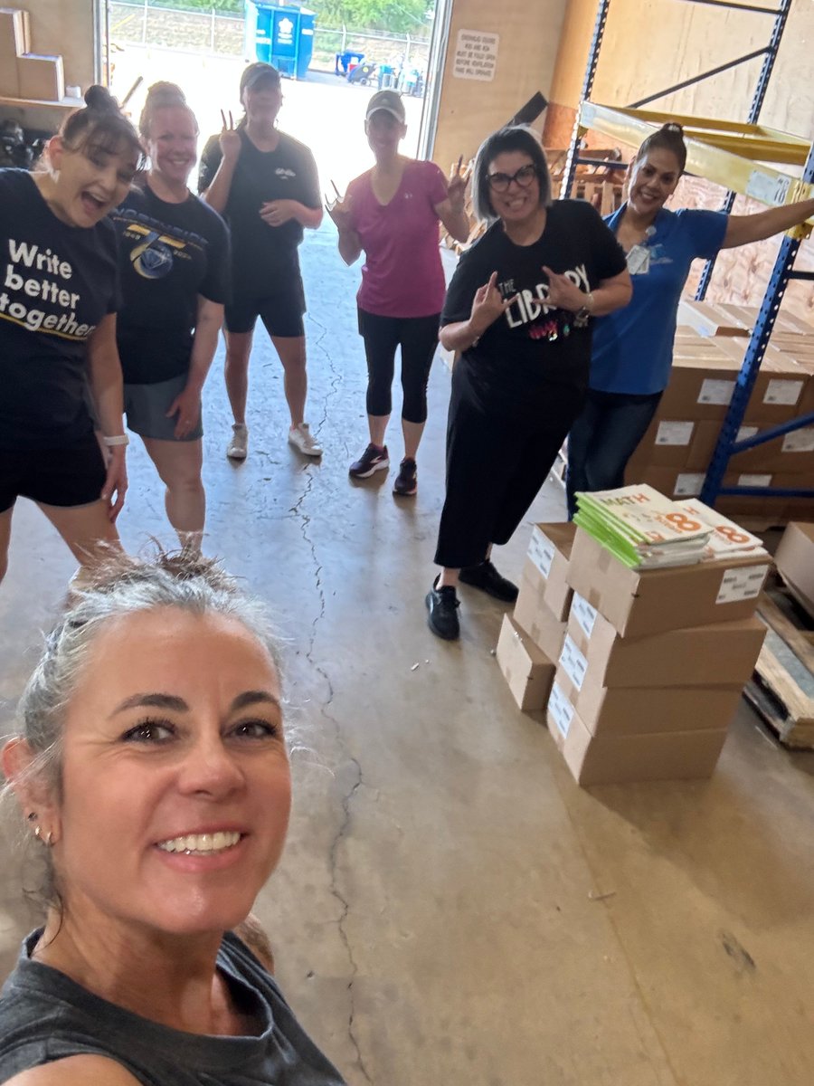 techcoachjones's tweet image. When fellow members of the Teaching & Learning department are short handed, we all pitch in! Sorted pallets of math textbooks for all the middle schools today! @NISDTeachLearn @NISD #TeachingandLearning #Smallbutmighty
Shout out to @myshortanswer for my amazing work shirt!