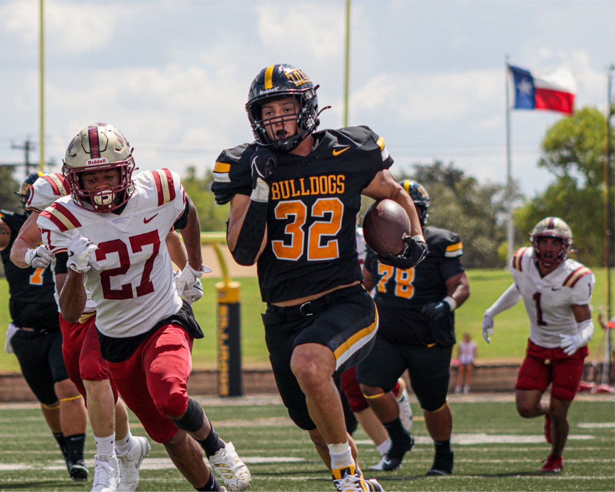 First Team All-SCAC running back Weston Guzman is Texas Lutheran's nominee for the 2025 #CampbellTrophy. Congrats! #TooLiveU | #PupsUp