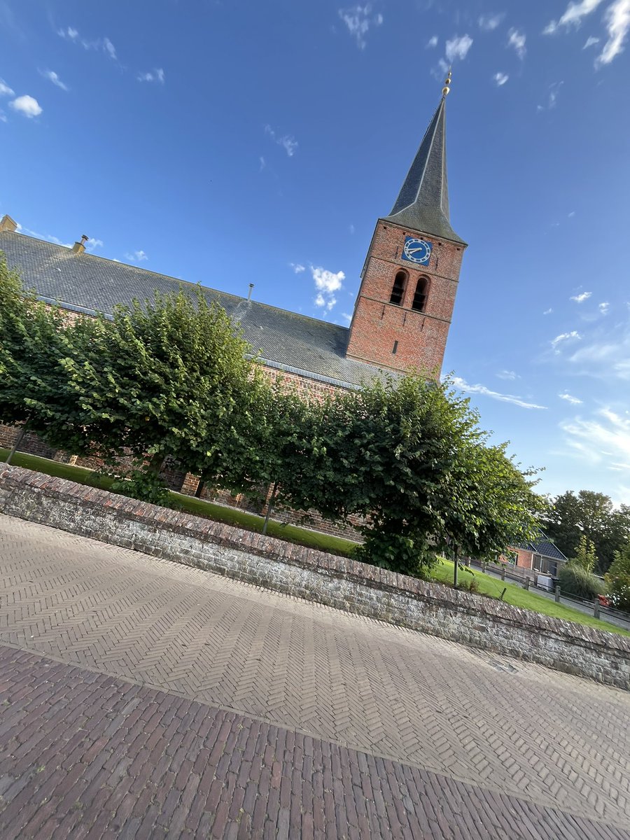 Mellejesm's tweet photo. De kerk waar de afscheiding startte #Ulrum https://t.co/Wyupf2IVcI