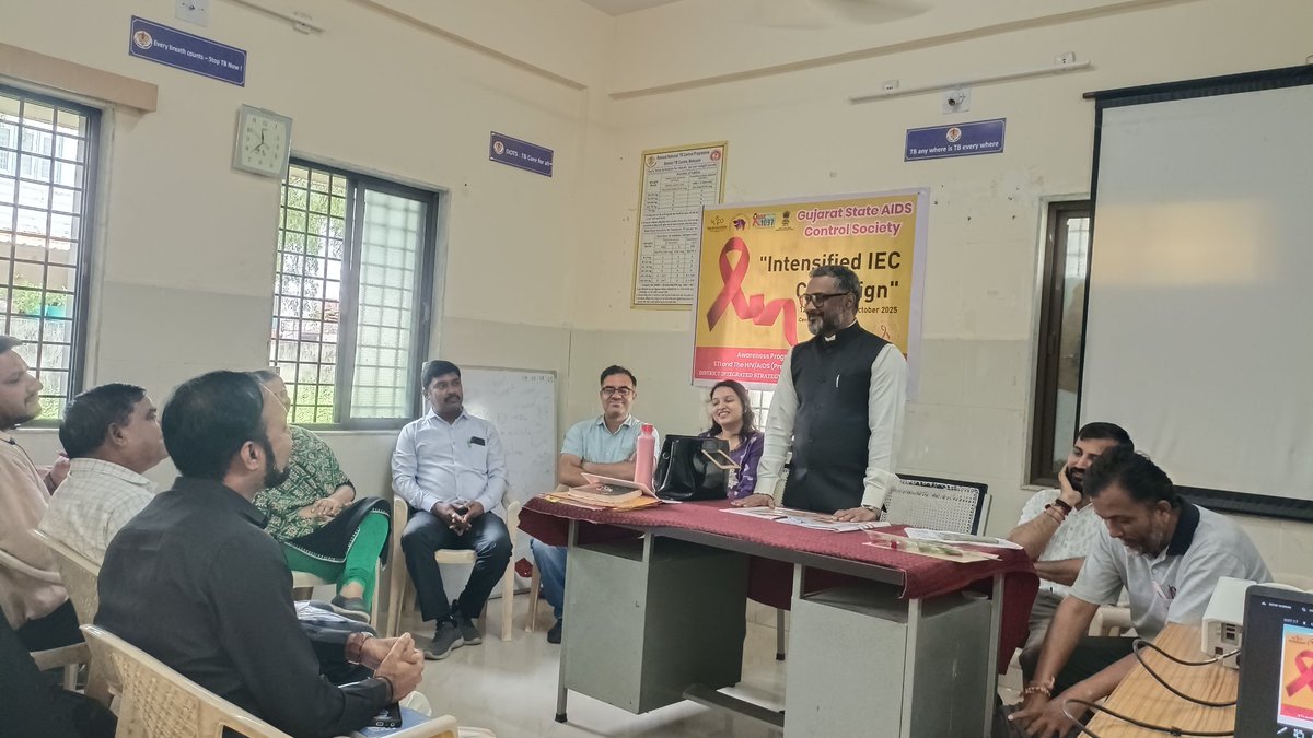 CDHOMeh's tweet image. ૧૨ મી ઓગષ્ટ ૨૦૨૫ “યુવા દિન”નિમિત્તે દિશા યુનિટ,મહેસાણા દ્વારા“ઈન્ટેન્સીફાઈડ આઈ.ઈ.સી. કેમ્પેઈન ૨૦૨૫”નું લોન્ચીગ કાર્યકમ જીલ્લા ટી.બી.સેન્ટર,મહેસાણા ખાતે યોજાયો. @NACOINDIA #aidsawareness #preventionandcontrol
#HIVAwareness   #intensifiedieccampaign @CollectorMeh @ddo_mehsana