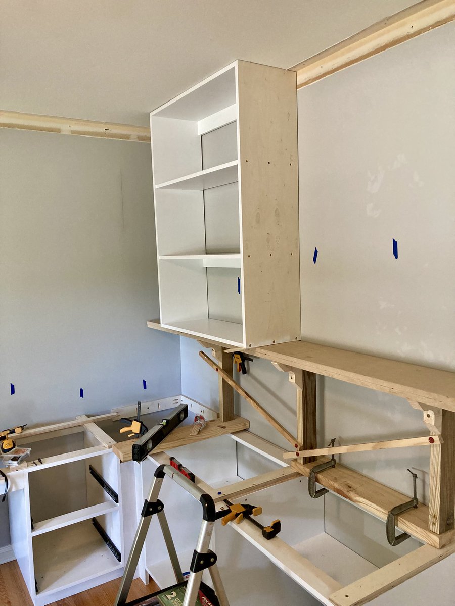 HRhandyman's tweet photo. Avoiding a ledger board with some impromptu scrap wood scaffolding. https://t.co/6XiA5uwgOL