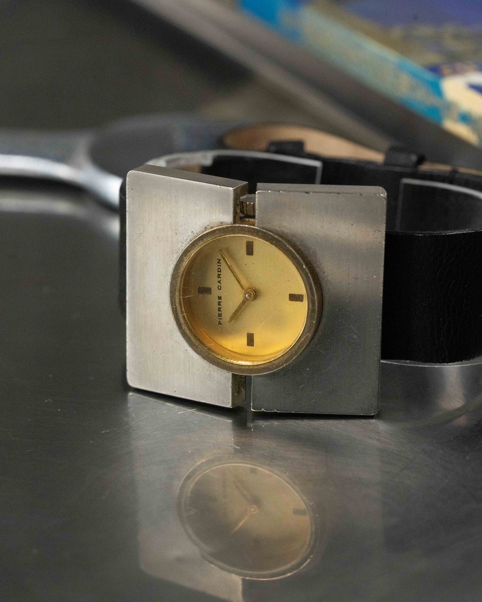 arrowsvintage's tweet photo. Part watch, part art. This midcentury inspired watch by Pierre Cardin truly looks like no other. With a Jaeger movement, this is a true marriage of design and time. Available now. https://t.co/Iya3SAsuw7