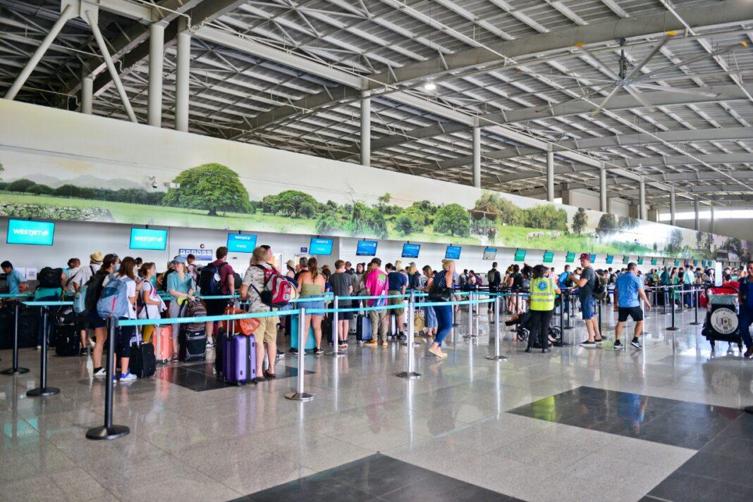 Semanario Universidad (@semanariou) on Twitter photo #País. Datos preocupantes del BCCR a mitad de 2025: se contrae construcción, el agro cae por octavo mes consecutivo, el turismo baja 4,5%
 semanariouniversidad.com/pais/datos-pre… #País. Datos preocupantes del BCCR a mitad de 2025: se contrae construcción, el agro cae por octavo mes consecutivo, el turismo baja 4,5%
 semanariouniversidad.com/pais/datos-pre…