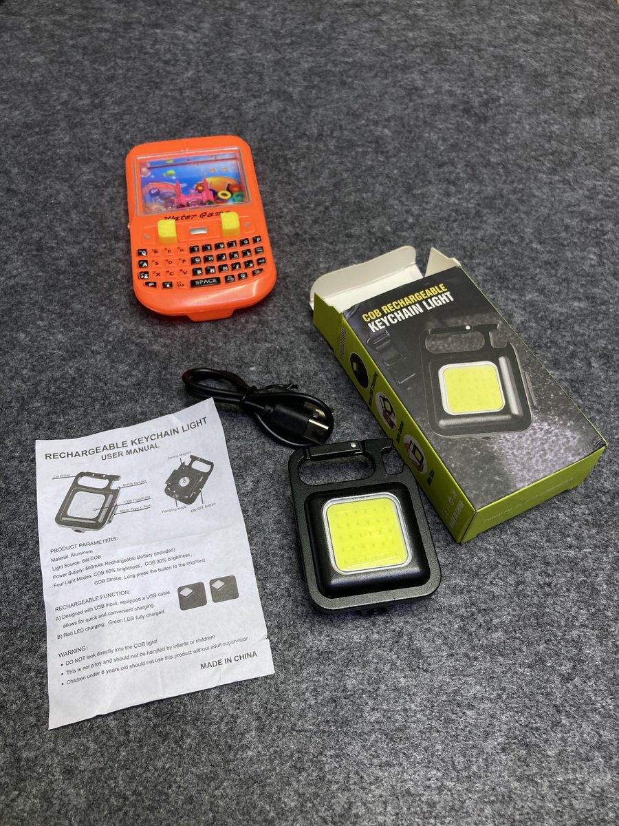 jeyebez's tweet image. Worth it ✅ Affordable ✅ Must-have ✅

Here’s a keychain light that’s a daily essential. 

 @zollz  ziko bado??

#jeyebezgallery #dailyadventures  #keychainlight #edcgear #pocketessentials #everydaycarry #gadgetunboxing #unboxingtime #portablelight #dailycarry