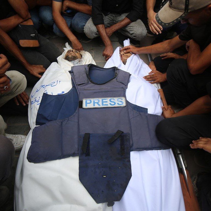 Le_Patriote_221's tweet photo. 🚨🇵🇸
238 journalistes ont été assassinés par l'armée d'occupation depuis le début du génocide à Gaza, ce qui constitue le plus grand massacre jamais commis contre les médias dans le monde.
#FreePalestine
#IsraelTerroristEntity
#Usacomplicity

1/2 https://t.co/OhRfnDKPlR