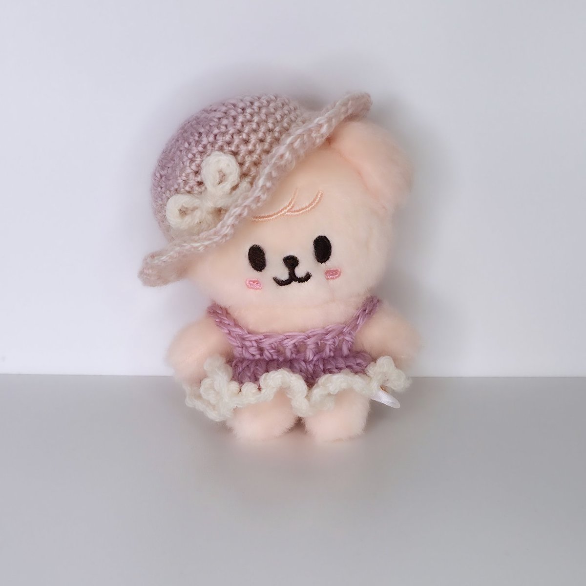 oddinent's tweet image. you can shop a range of crocheted (100% handmade and one-of-a-kind)  kpop doll clothes at oddinent.com/shop/shopkpop/… 🧚🏻‍♀️👗👒

made for Stray Kids Skzoo, Zerobaseone Zeroni and more!🎀

#kpop #kpopstore #kpopshop #straykids #skzoo #Zerobaseone #zeroni