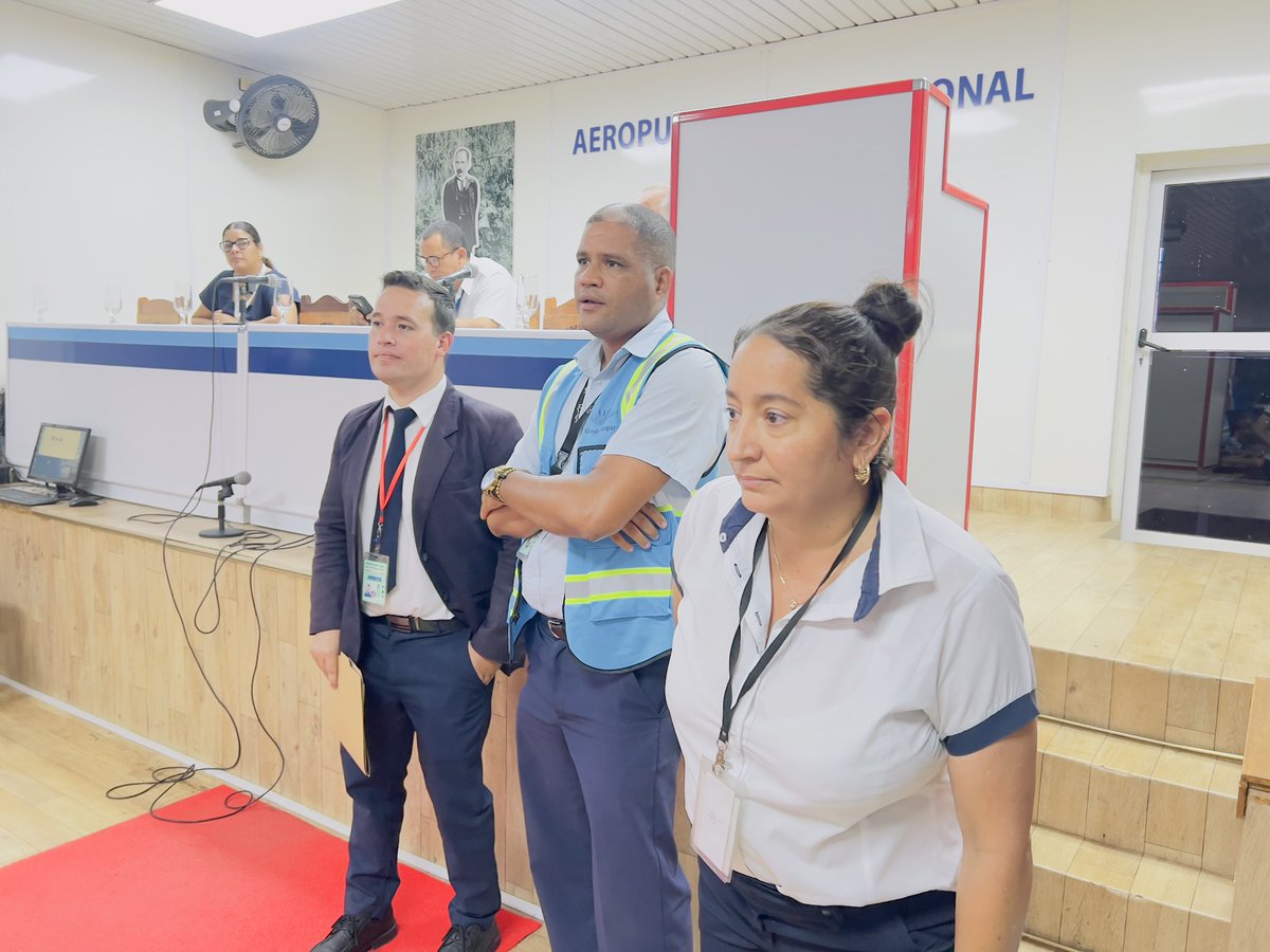 EcasaHabana's tweet photo. En este #DíaInternacionalDeLaJuventud, celebramos con alegría y orgullo el papel de los jóvenes en la construcción del futuro. Esta fecha nos remonta a la figura de #FidelCastro, quien confió plenamente en la energía, el compromiso y la capacidad de la juventud cubana. 
#AIJM https://t.co/tYa8vLXpRu
