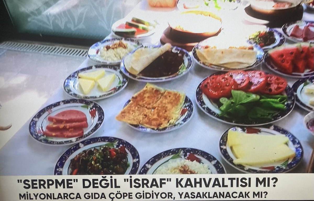 Cumhurbaşkanlığında,böyle”İSRAFI ÖNLEMEK İÇİN ÜST KURUL”VARMIŞ. Haber bülteninde,Cumhurbaşkanlığı BAŞDANIŞMANINDAN
öğrendik.Böyle çok çalışmaları varmış.
Maksat “İSRAF”ı önlemek.Serpme kahvaltı için henüz çözüm bulamamışlar.
Bulamazlar tabi. Nerden başlayacaklarını bilememişler!