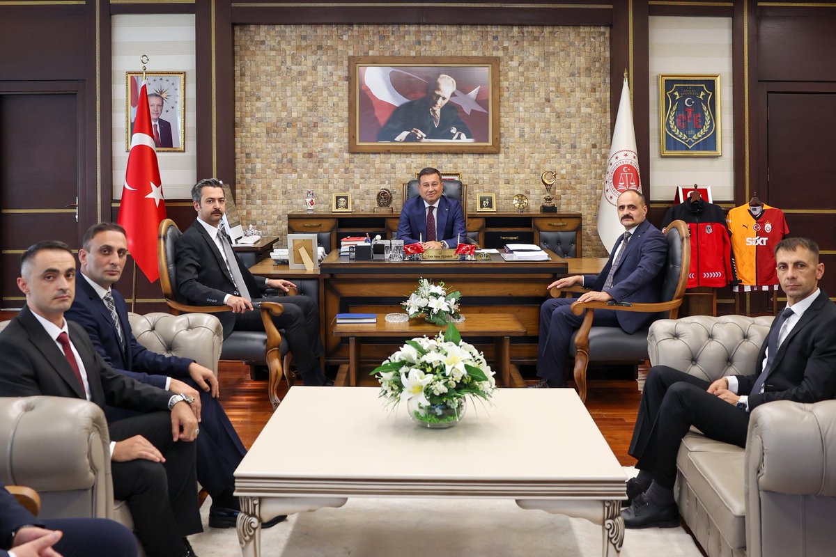 Ceza ve Tevkifevleri Genel Müdürü Sayın @EnisYavuzYILDIRIM ile verimli bir görüşme gerçekleştirdik.
Vatan görevini onurla tamamlamış Eski Uzman Çavuşların #infazkorumamemuru olarak istihdam edilmesi konusunu ele aldık.
Nazik kabulleri ve yapıcı yaklaşımları için teşekkür