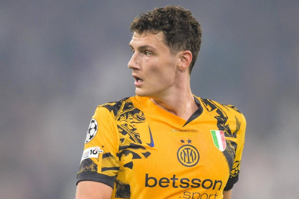 lequipe's tweet photo. Benjamin Pavard, quittera-t-il l'Inter Milan pour rejoindre Galatasaray cet été ? Les Turcs mettent toutes les chances de leur côté pour y parvenir.

➡️ https://t.co/Zk0KSfbFjF https://t.co/eIxgqzU5Ac