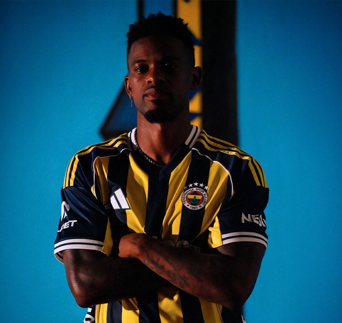 Sağ bekin tanımı nedir, sahada neler yapması gerekir, bölgesini nasıl kullanırın sahaya yansıyan özeti.