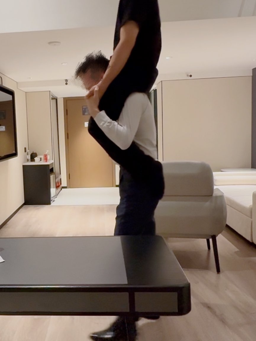 riddertenor123's tweet image. 👔🐎