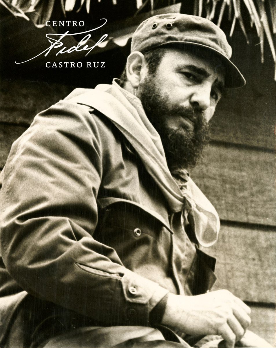 #Fidel:"Nadie pretenda que yo presente aquí todas las fórmulas, porque no soy un sabio ni un enciclopedista, sino sencillamente un hombre que quiere poner sus facultades modestas al servicio de las inteligencias que puedan llevar adelante esa obra". #NuestroFidel #99Aniversario