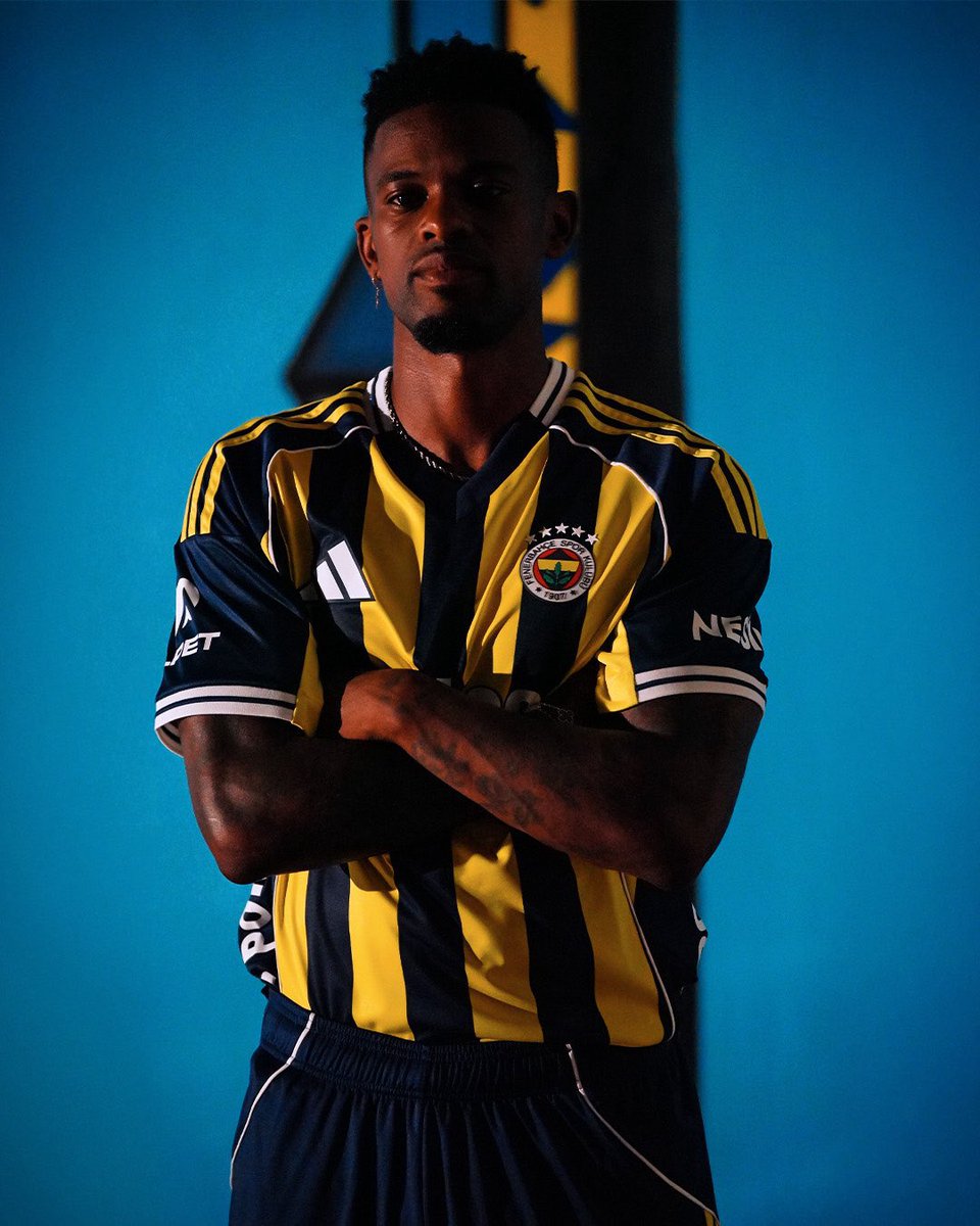 Gökhan gönülden sonra gelen en iyi bek  #Fenerbahçe #semedo