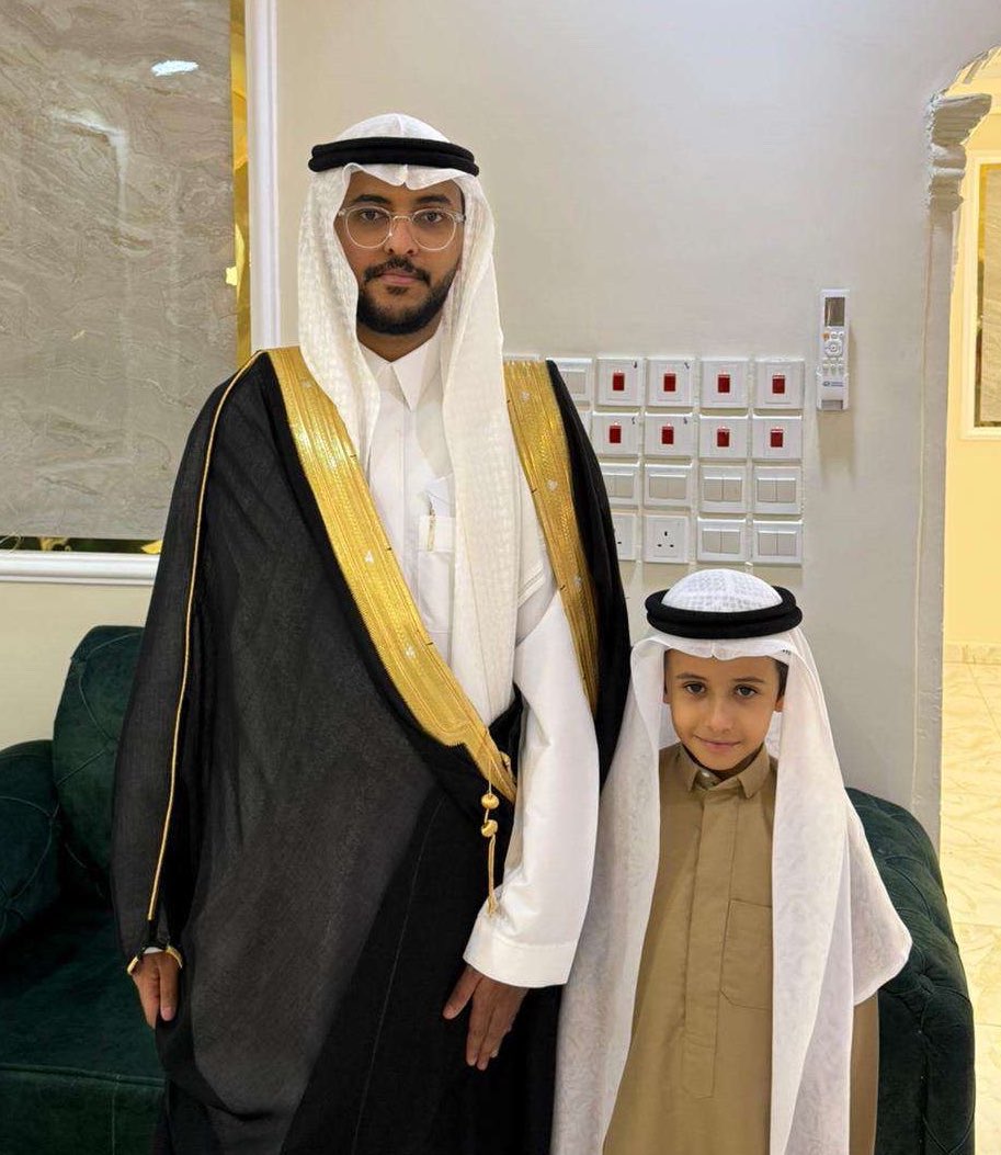 mkn_ho's tweet photo. تم في هذه الليلة المباركة الثلاثاء ١٨ / ٢ / ١٤٤٧ 
عقد قران #الدكتور ابراهيم محمد علي الخريزي على ابنة #الشيخ خالدبن عبدالرحمن الكناني بمجلس قرية مخشوش نسأل الله أن يبارك للعروسين ويبارك عليهما ويجمع بينهما في خير والتهنئة موصولة للأسرتين الكريمتين والله يتمم لهم على خير🌹 https://t.co/6SRmbHsKmm