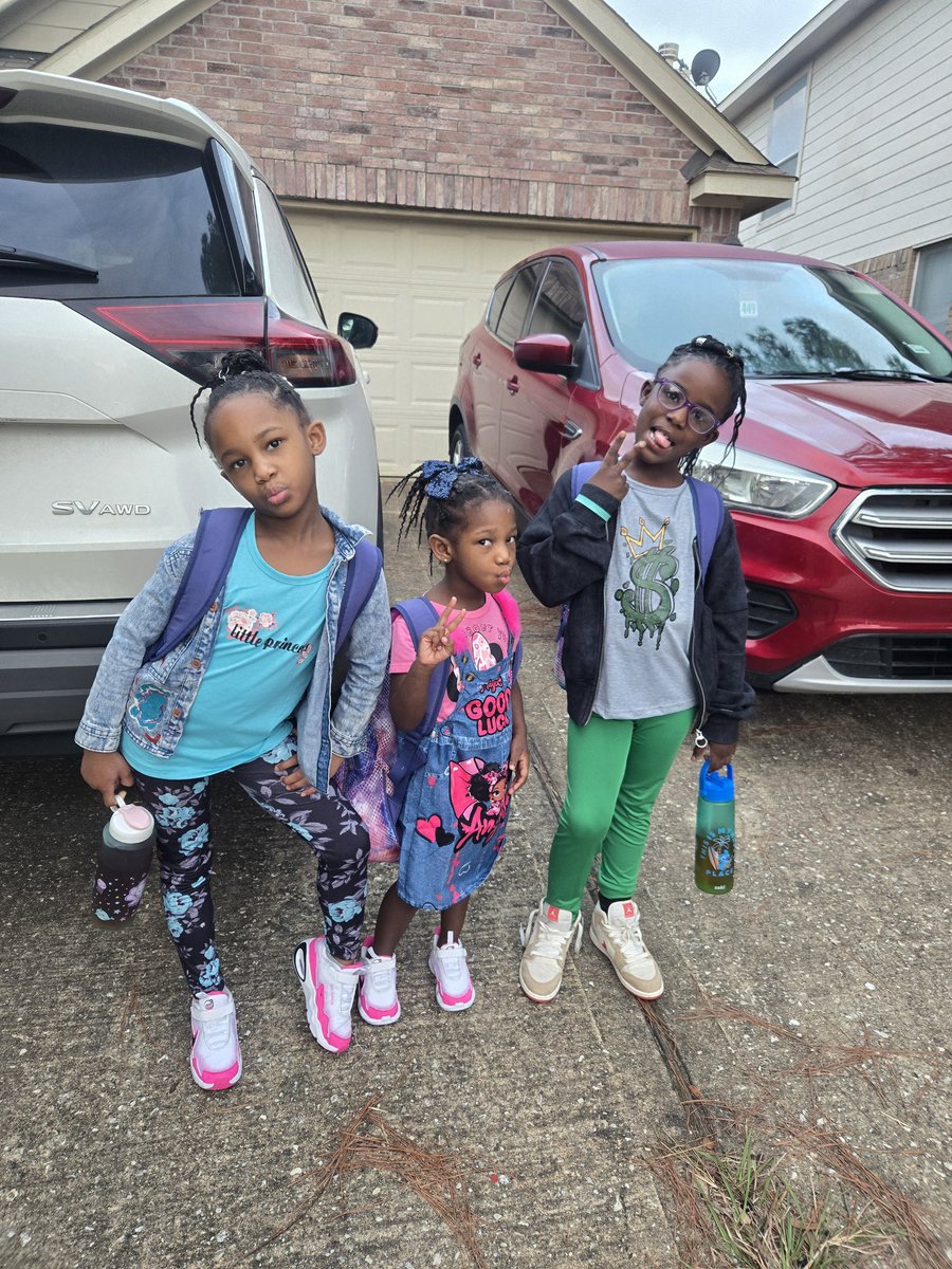 Dr.Sanders22 tweet media