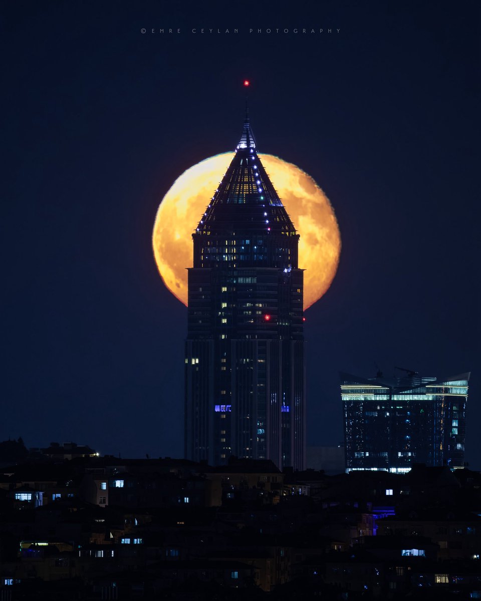 CeylanVisuals's tweet photo. Diyorlar ya, diğerleri şehir, sen şiirsin İstanbul ! Gerçekten öyle değil mi ? https://t.co/eoku3Waqub