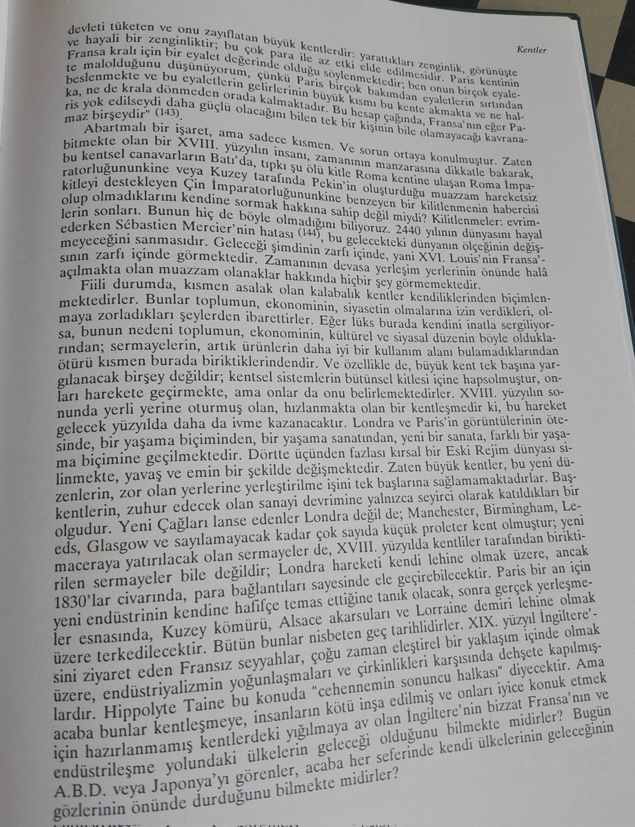 buraktorchuk's tweet photo. @emreucarinx Olağanüstü kitaplar hocam, hediye edenin eline sağlık. Oku, unuttuğun yeri 4 sene sonra tekrar oku. Okullarda Braudel tipi tarihçilik ögretilseydi; bugün dünden, yarın da bugünden daha evlâ olurdu. Bu kısmı Braudel'den günümüz İstanbul'u için çekmiştim. Keyifli okumalar. https://t.co/VrlDQn97nq
