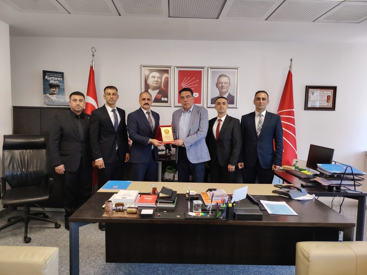 Mustafa Gündeşli (@gundes_46) on Twitter photo Atanamayan Uzmanlar Derneği yönetimi olarak, CHP Genel Başkan Yardımcısı Sayın <a href="/YankiBagcioglu/">Yankı Bağcıoğlu</a> makamında ziyaret ettik.
Bizlere göstermiş olduğunuz nazik misafirperverliğiniz, ilgi ve anlayışınız için teşekkür ederiz.
#EskiUzmanÇavuşlaraSahipÇık
#eskiuzmançavuşlar Atanamayan Uzmanlar Derneği yönetimi olarak, CHP Genel Başkan Yardımcısı Sayın <a href="/YankiBagcioglu/">Yankı Bağcıoğlu</a> makamında ziyaret ettik.
Bizlere göstermiş olduğunuz nazik misafirperverliğiniz, ilgi ve anlayışınız için teşekkür ederiz.
#EskiUzmanÇavuşlaraSahipÇık
#eskiuzmançavuşlar