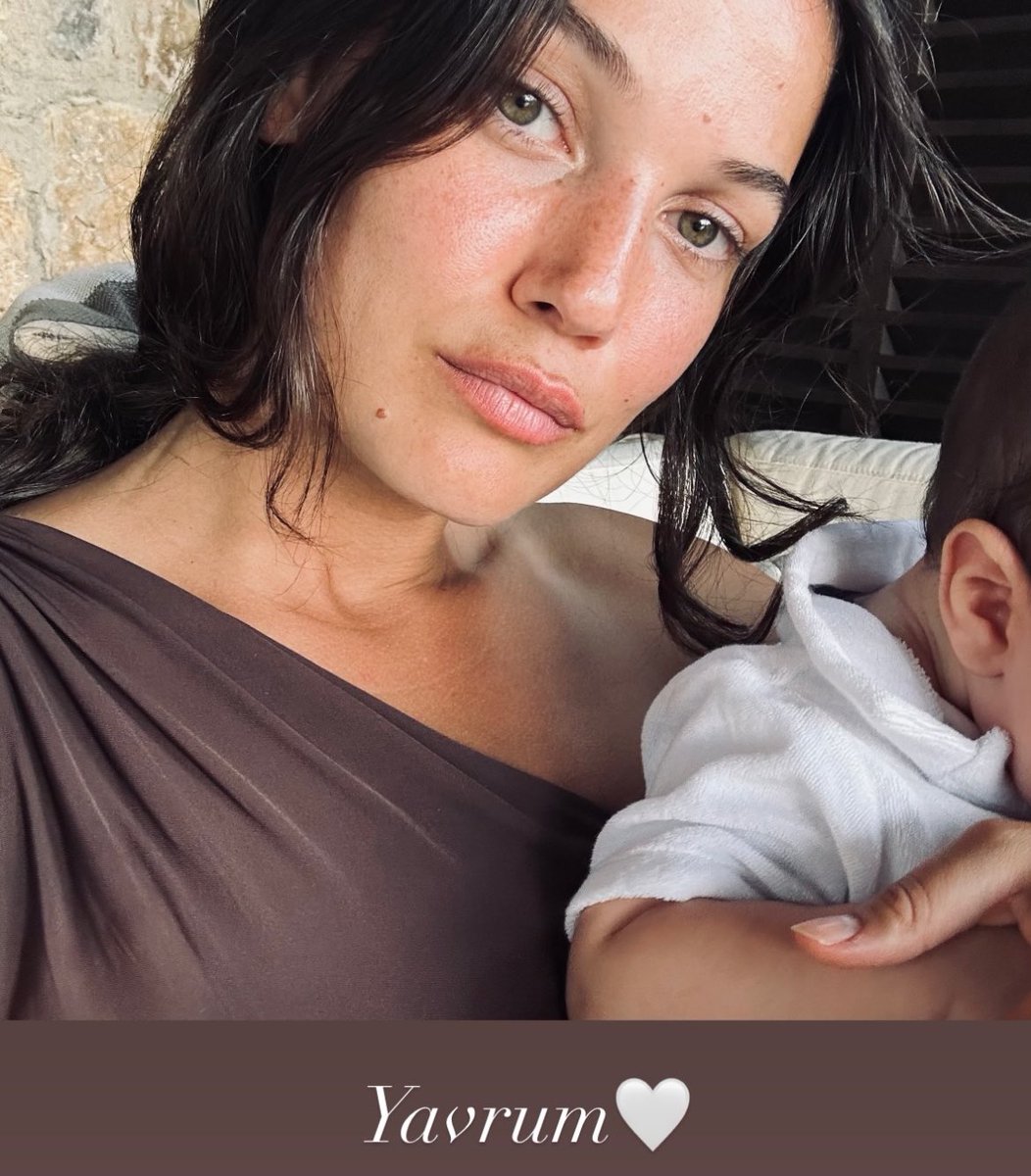 pınar oğluyla foto paylaşmışş🥹