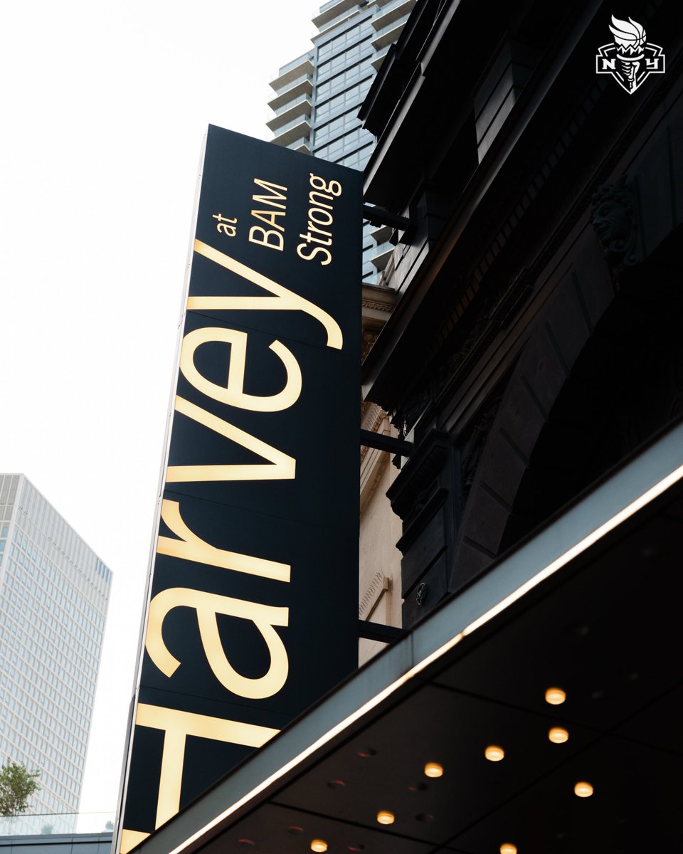 Another Spike Lee Joint going in the books!🔥

<a href="/breannastewart/">Stewie</a>, <a href="/NyaraSabally/">Nyara Sabally</a>, &amp; Clara Wu Tsai pulled up to show love at <a href="/AppleTV/">Apple TV</a>’s Highest 2 Lowest screening yesterday in NYC 🎥