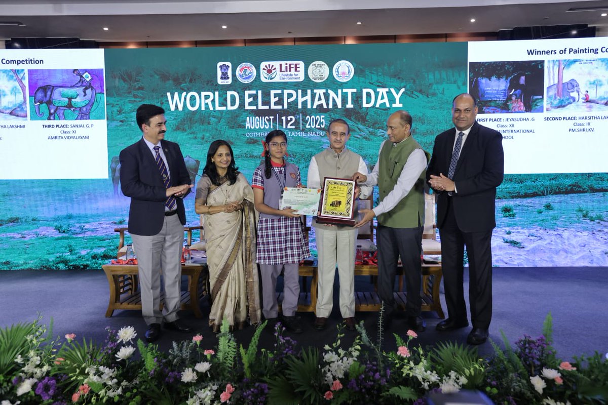 NMNHIndia's tweet image. The A T HARSITHA LAKSHMI, Class 1X, PM SHRI KV Coimbatore, Tamil Nadu won second prize in the painting competition organized by #NMNH @moefcc on the theme HUMAN-ELEPHANT COEXISTENCE #worldelephantday2025 @supriyasahuias @rameshpandeyifs @KVS_HQ