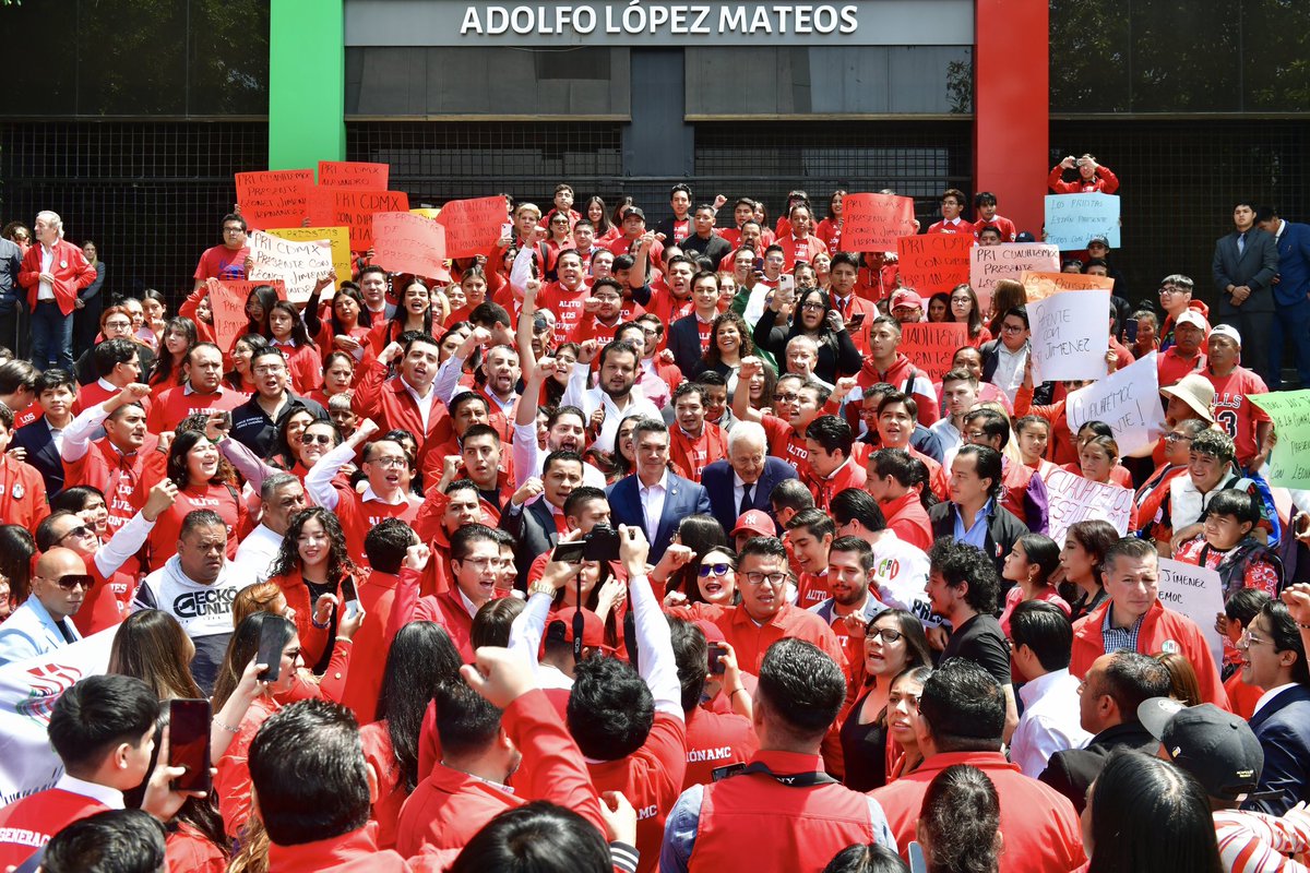 Hoy celebramos la fuerza y pasión que mueven a México: ¡nuestra juventud! 🇲🇽
En el PRI creemos en la juventud como protagonistas del presente y constructores del futuro.
💪 Sigamos trabajando para que cada uno tenga oportunidades para soñar, crecer y liderar. #DíaDeLaJuventud