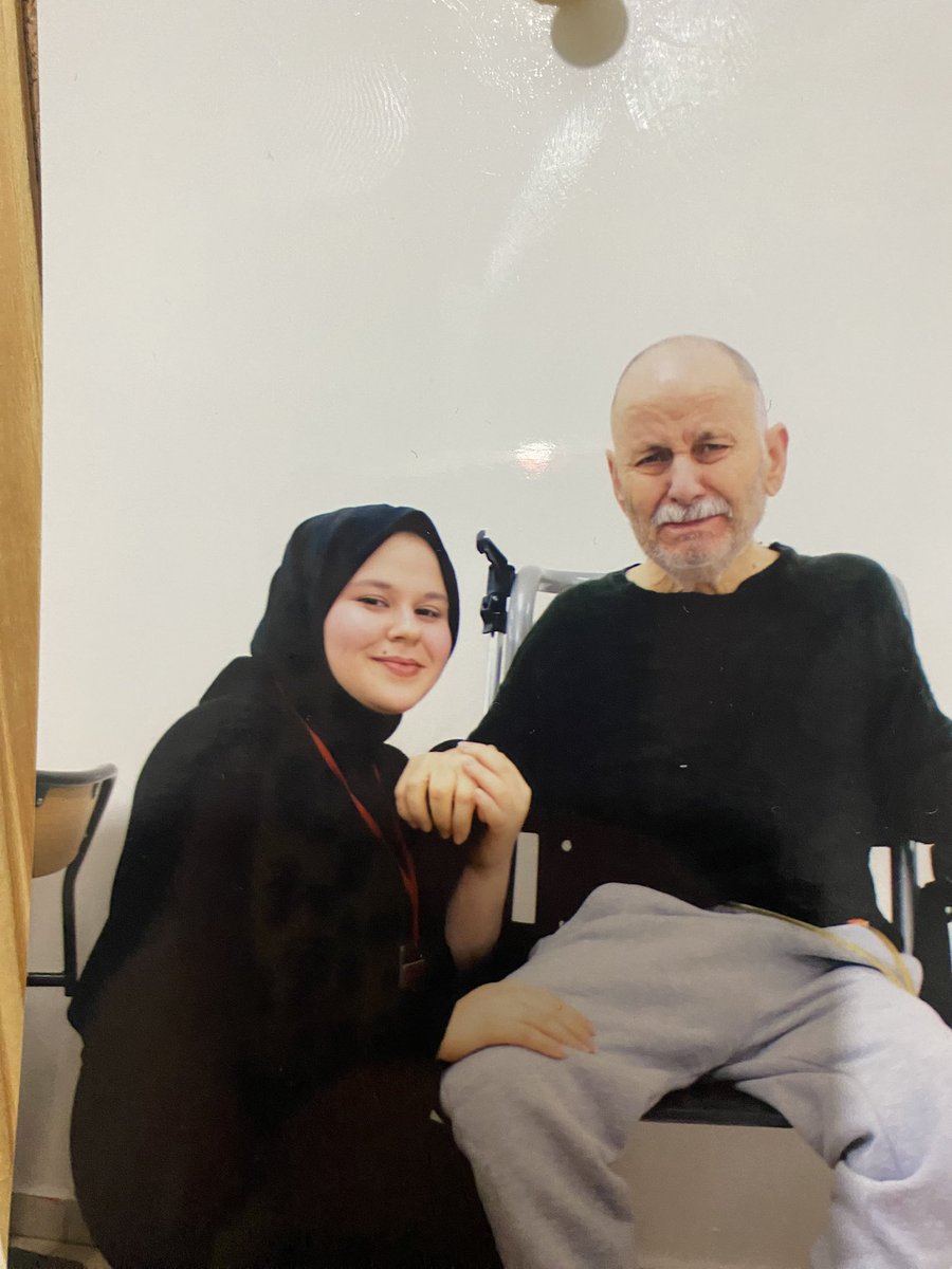 Baba İçin Çırpınan Süeda'yı  tutuklayarak sesi olmasını engellediler! 

71 yaşında, Alzheimer hastası İbrahim Güngör’e cezaevinde kalabilir dediler.  Şimdiler de Baba kız tutuklu..

İbrahimGüngör ÖlümeTerkedildi