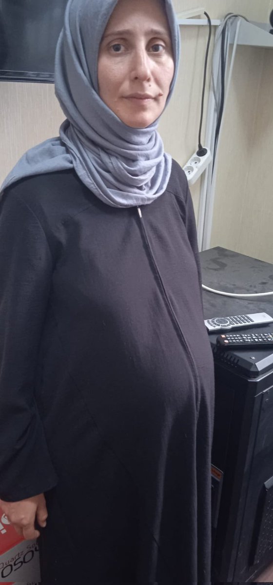 cezaeviihlalia's tweet photo. 📌 9 aylık hamile Merve Zayım’ın eşi Furkan, doğmamış bebeğin eşyalarını Edirne L Tipi Cezaevine teslim etti. Bebek her an doğabilir, ama ulaşamıyorlar.

 📌Eşini hastaneye götürdüler, doktor yatış verebileceğini söyledi. 9 ay 10 gün doldu; baba ne anneye ne bebeğe ulaşamıyor.

Fenerbahçe - Feyenoord #FBvFEY 
İbrahimGüngör ÖlümeTerkEdildi