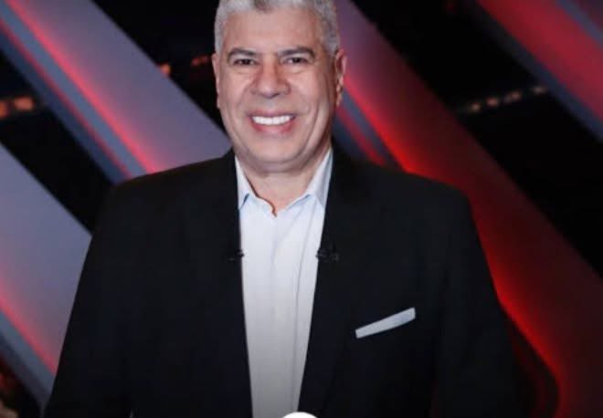 القذر دا بقالو فترة وهو راجع يكرر ماضية الوسـخ ويحرض للعنف تاني ضد الجمهور 
ياريت جمهور الزمالك المحترم يتحرك علي تويتر بالهاش دا
#شوبير_سرطان_الرياضة