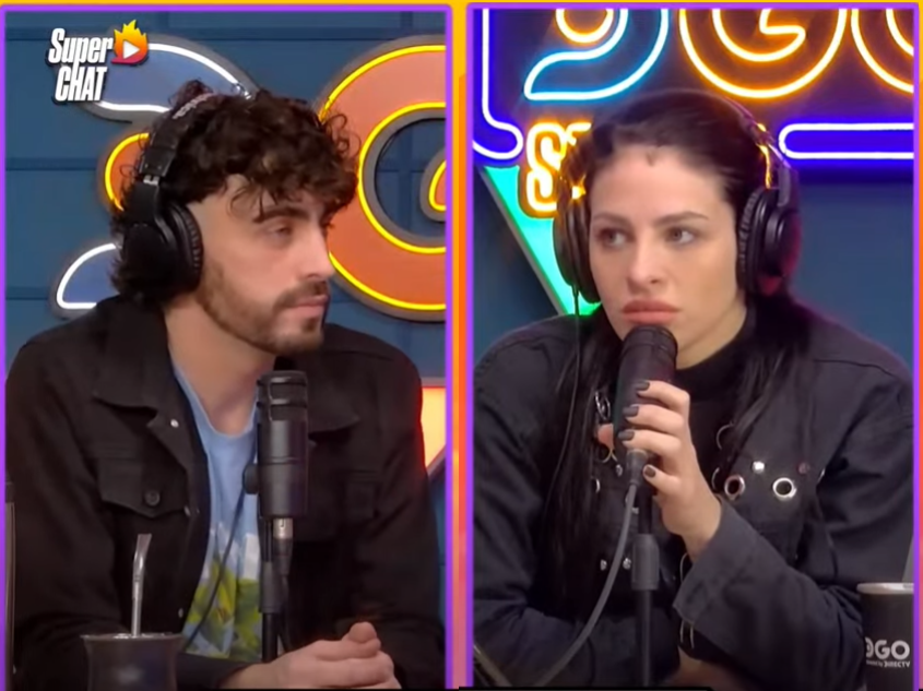 ElLauchaOkey's tweet photo. LA INCOMODIDAD de hoy entre los dos... De Ulises, la mejor, de ella, se nota que fue con las peor de las ondas ajjajajaja. #GranHermano https://t.co/5GSTjFLdjo