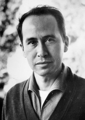 12 de agosto de 1984.- En un accidente automovilístico fallece el compositor Rafael Elizondo Elizondo, quien recibiera en 1973 de manos del Presidente Echeverría el “Gran Premio de Honor” y obtuviera en 1983 un “Ariel”. Legó una gran cantidad de composiciones musicales de muy