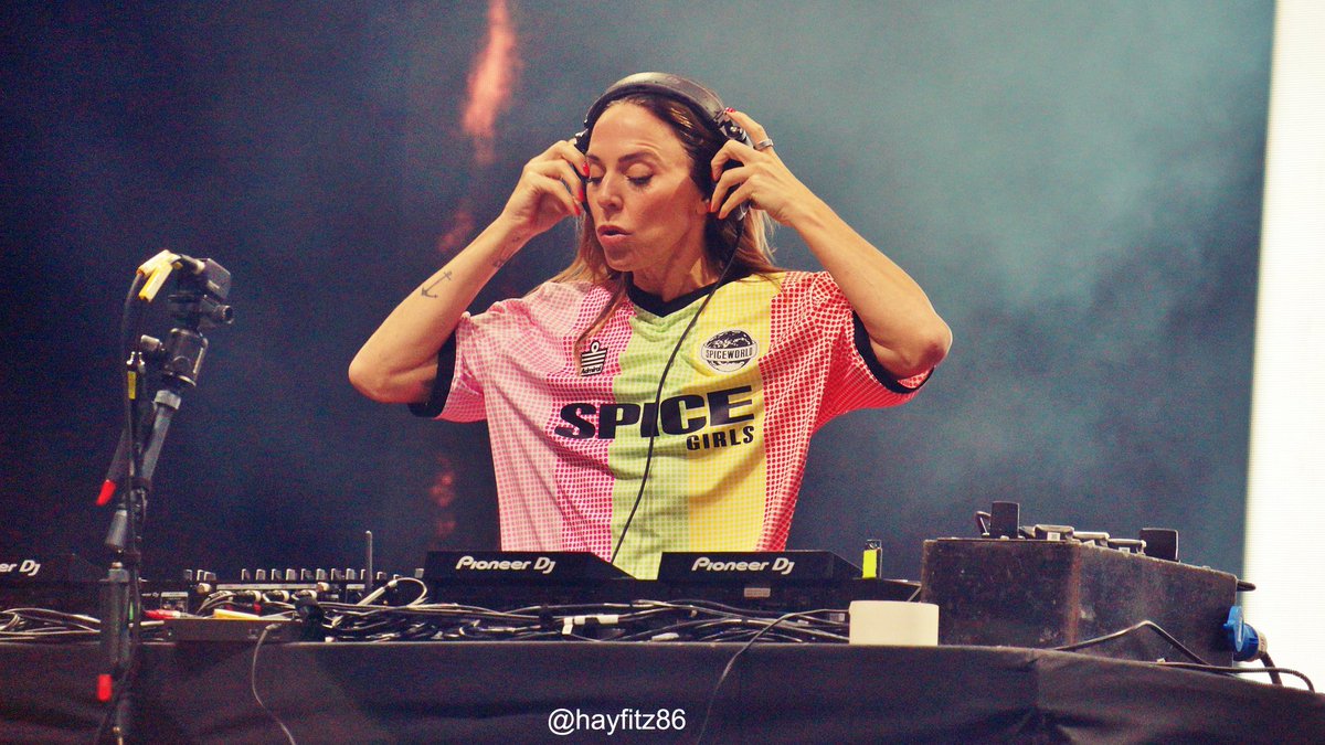 hayfitz's tweet photo. Here are my pix from this years @flackstock of @melaniecmusic dj set and what an incredible experience it was! Over the years Melanie has progressed very impressively and it was definitely the best dj performance she has done that I’ve seen! What a fantastic evening 😀😀✌🏻📸 https://t.co/3g9WHG313w