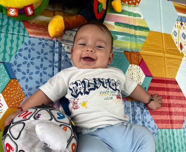 Andrear73152249's tweet photo. Marica tengo el hijo mas lindo del mundo♥️
Te amo bebé ❤️ https://t.co/vyWAp916W3