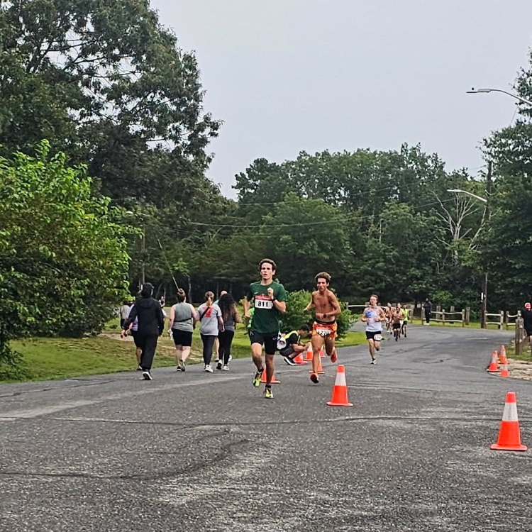 It might be the offseason, but Vincenzo Vecchio swept the 5 race Vineland Grand Prix. He dropped a course record 15:49 this week.  The last undefeated season was Cedar Creek alum Owen Bradley in 2020. In his first summer race, Ryan McCann finished in 3rd place.  Go Pirates!!!