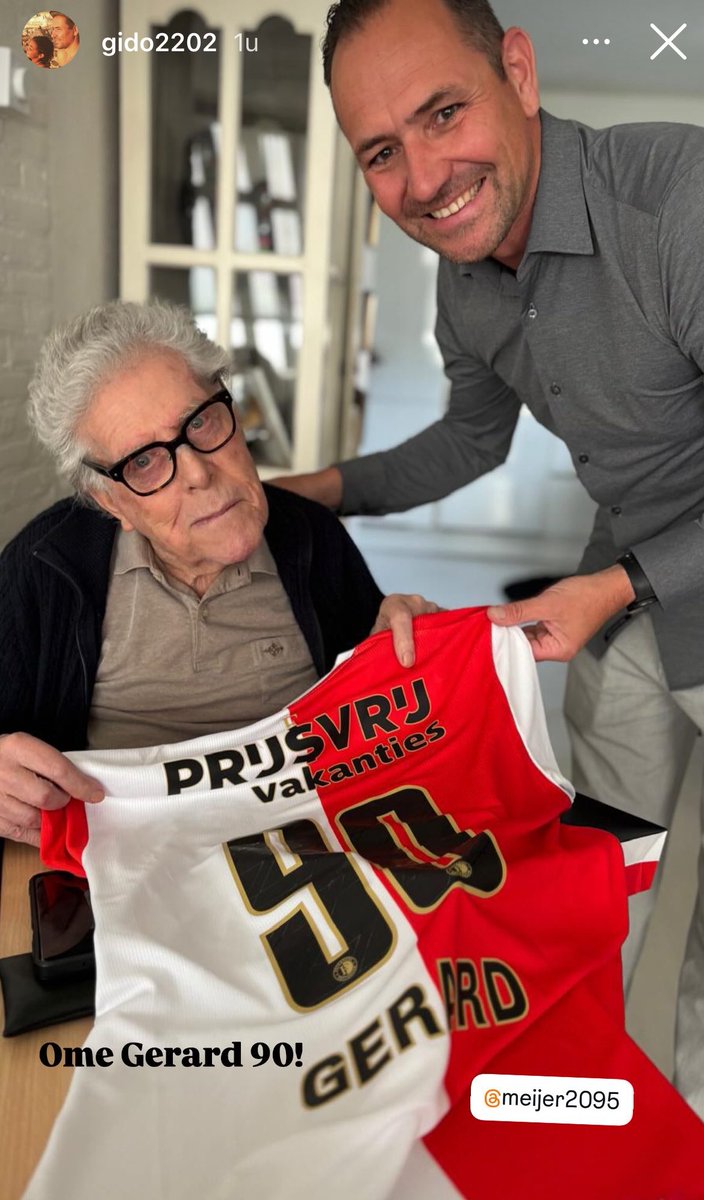 Gido Vader met ‘het shirt’ bij Gerard Meijer. Nu nog in Istanbul. #fenFEY

Hup Feyenoord!