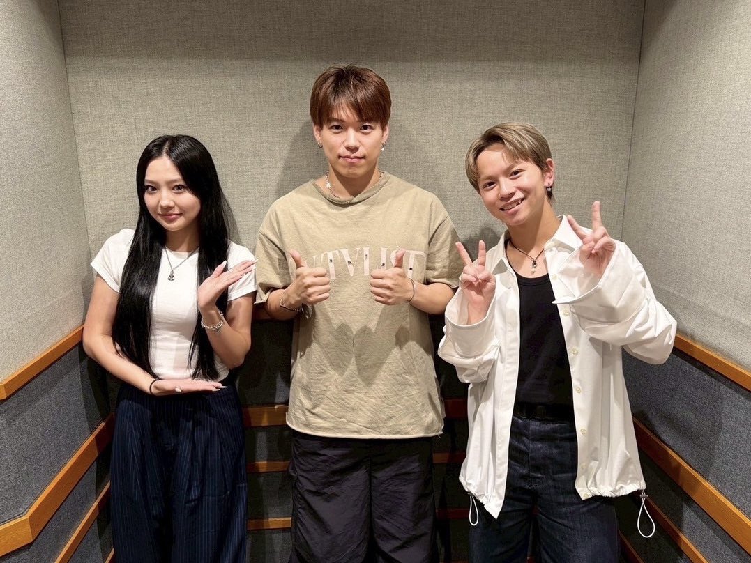 _KID_PHENOMENON's tweet photo. 【ラジオ出演のお知らせ📻】

この後26:30-27:00 
interfm 『BALLISTIK RADIO』に
#鈴木瑠偉 が出演❤️‍🔥

仙台組として #加納嘉将 さんに
お呼びいただきました✨

ぜひお聴きください🙌
https://t.co/fdB8QcXgDz

#バリラジ @BallistikRadio 
#BALLISTIKBOYZ @ballistik_fext 
#KIDPHENOMENON #キドフェノ