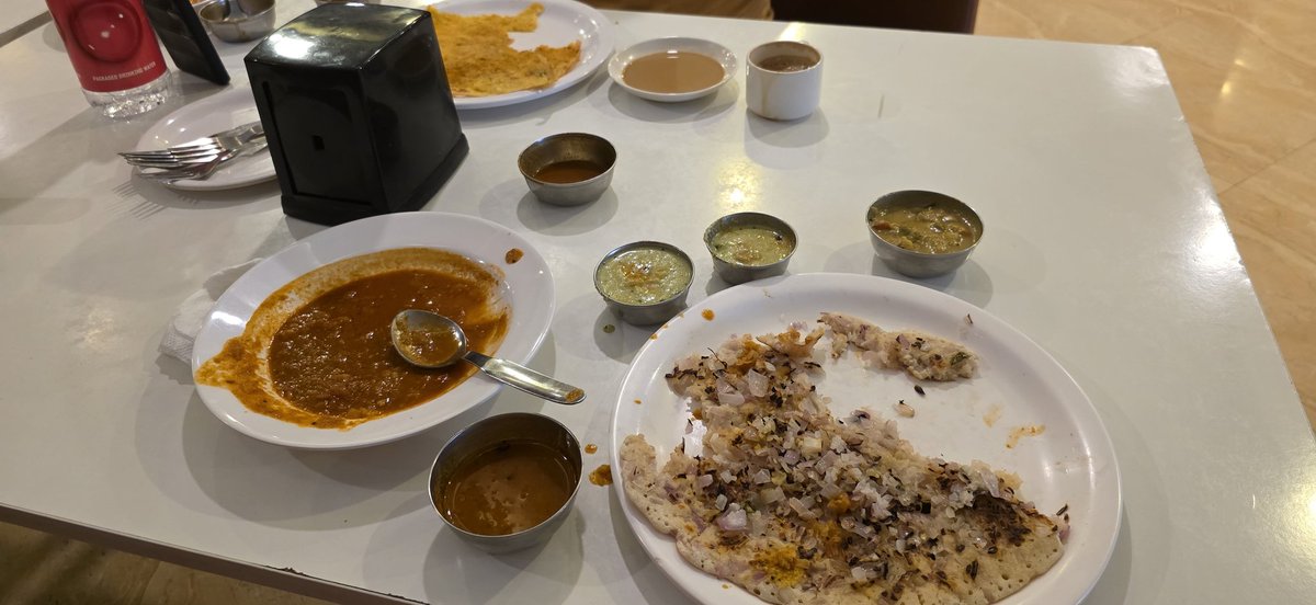 anantjs1's tweet photo. Truly awful meal at Paakashala, Anantpur. 
→ Food: Stale Idli, raw Uttappam &amp; coffee with spoiled milk.
→ Service: Staff didn't care &amp; manager said "I'm not on duty" when we complained. Save your money and AVOID this place. 
 #Anantpur #FoodFail @zomato @Swiggy @PaakashalaOffl https://t.co/D5hRA1agjU