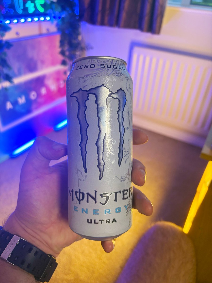 フ ォ リ ス tweet media